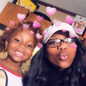 Meet your Posher, Crystal